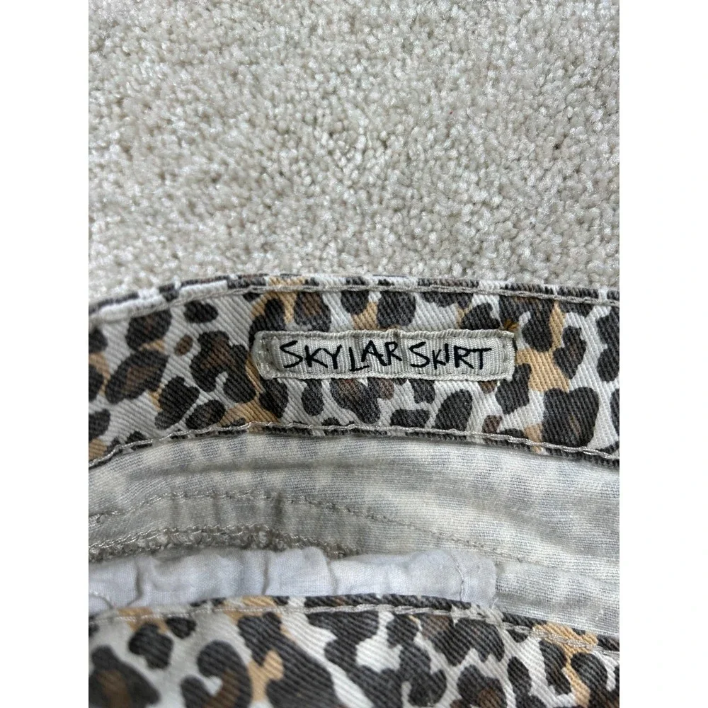 Hot Kiss Womens Size 8 Skylar Skirt Leopard Min Mobwife Raw Hem Thick‎ Stitch